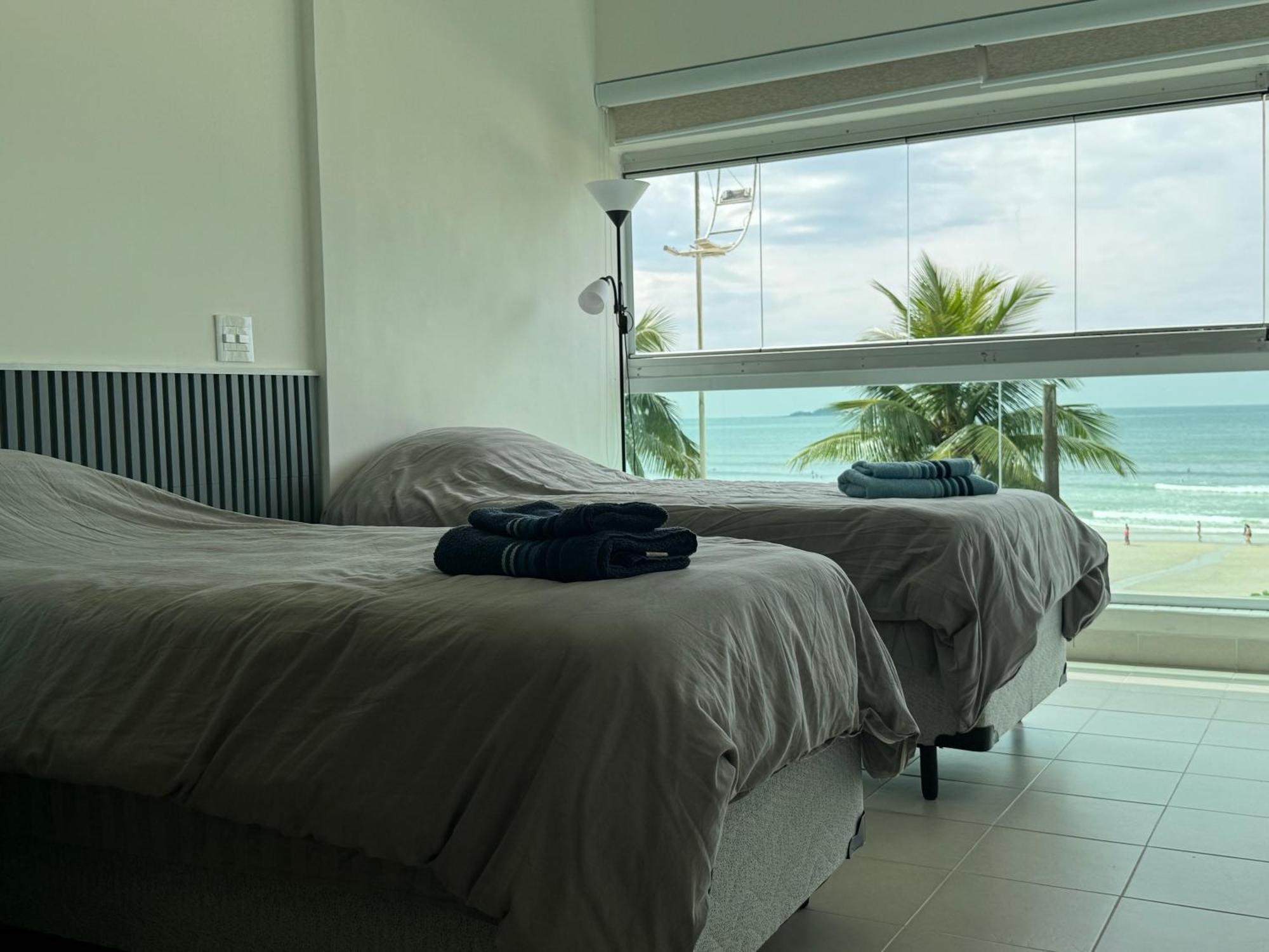 Apartamento Vista Para O Mar E Pe Na Areia Guarujá Esterno foto